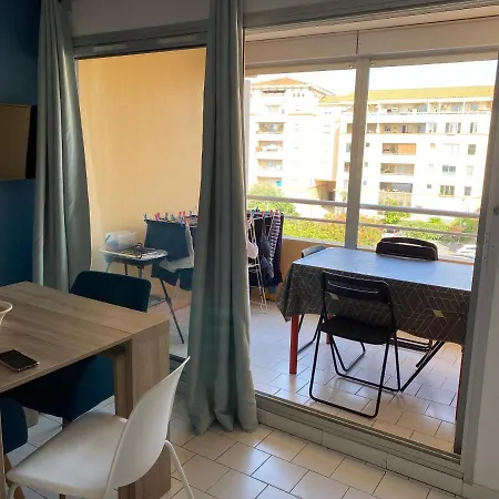 - Confortable T3 Climatise 6 Personnes Avec Garage - 150 M De La * Σετ